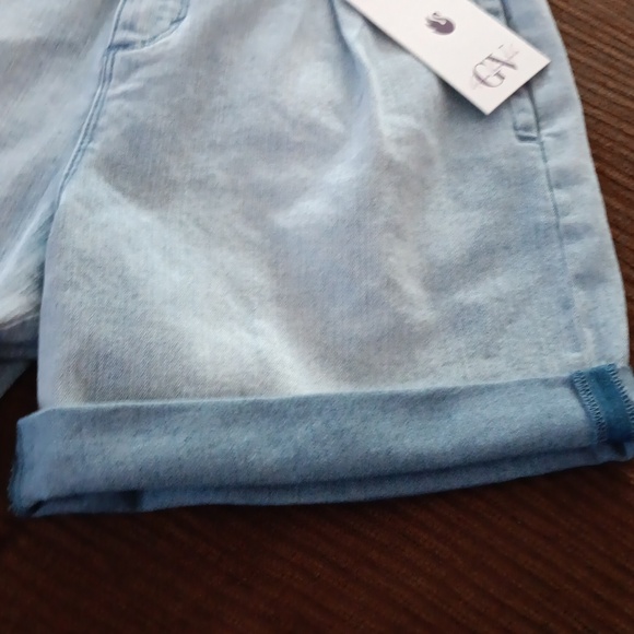 NWT Gloria Vanderbilt Denim Vacation Shorts In Saltmarsh Rinse■ Size 6 - Picture 5 of 14